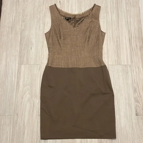 Escada V Neck  Dress - Picture 3 of 8